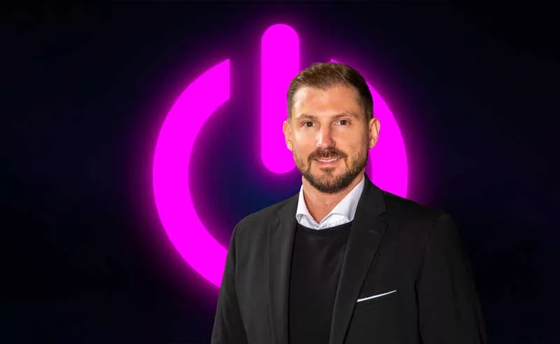 Robin Lonsdorfer Neon Energie Energieberater